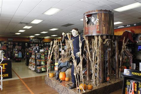 Halloween outlet - Halloween Outlet in Worcester, Massachusetts is one of the biggest and best places in New England to find the perfect costume or creepy decor. Here’s everything …
